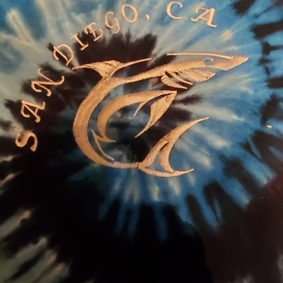 Shirt - Picture 3 of 6